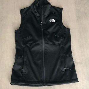 North face vest size XS